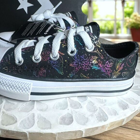 Converse Chuck Taylor All Star CTAS Low PS “Butterfly Shine” Kids Size 11 - Picture 6 of 15